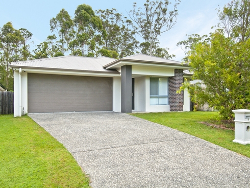 8 Darling Close Pacific Pines, QLD 4211
